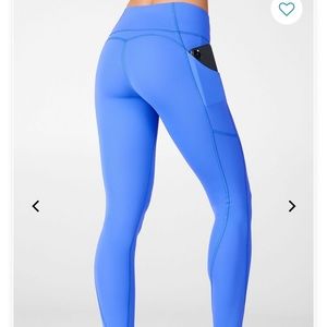 Fabletics Oasis High Waisted Pocket Legging
